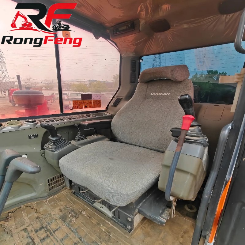 Doosan DX55 Crawler Excavator Original Machine - Image 8