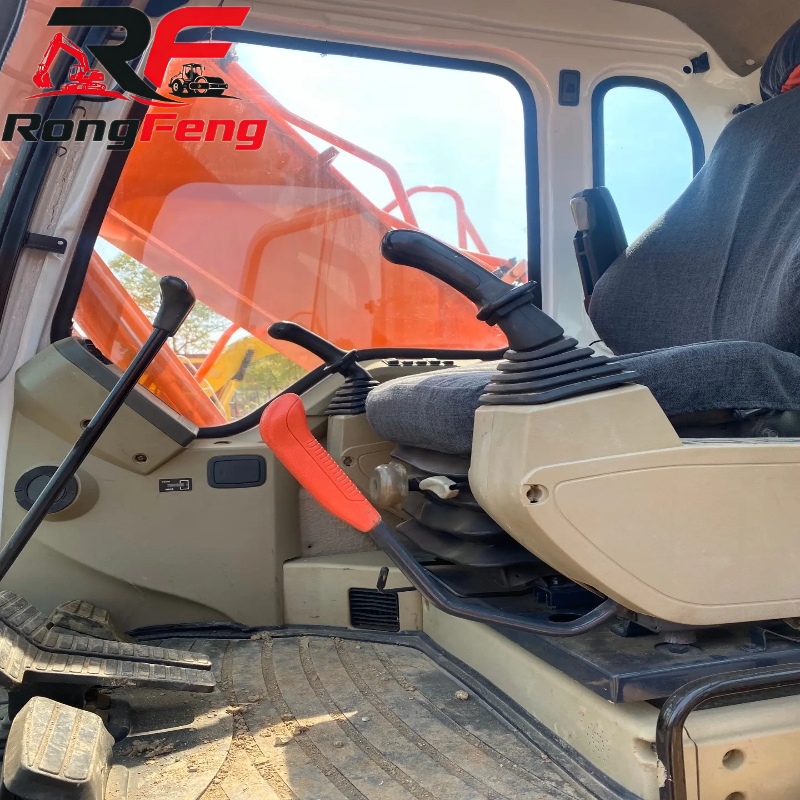 Used Doosan DH150-7 Excavator – 15 Ton, Original Korea, 0.75m³ Bucket - Image 4