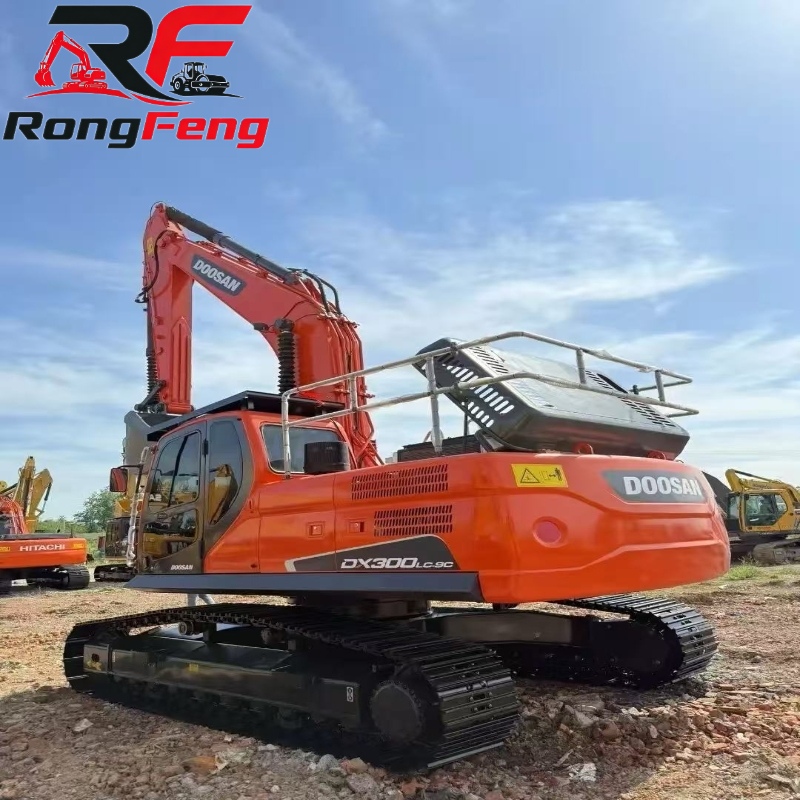 Used Excavator DX300 - Image 2