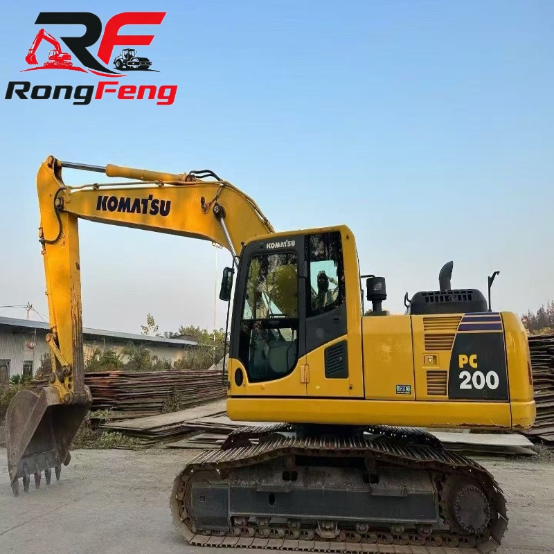 2. Secondhand Komatsu 200-8 Crawler Excavator, SAA6D107E-1 Engine - Image 6