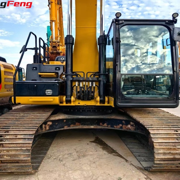 Low Working Hours CAT 320 Used Construction Excavator - Image 2