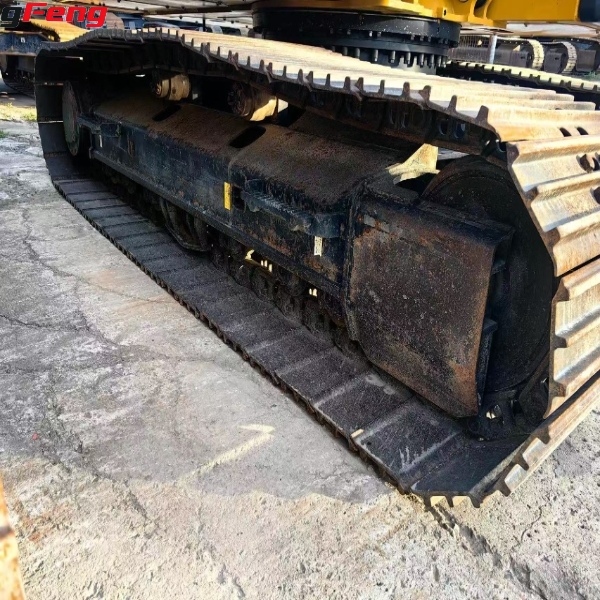 Low Working Hours CAT 320 Used Construction Excavator - Image 3